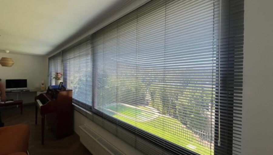 Persianas de Aluminio — cortina a medida instalada, Winsol Santiago