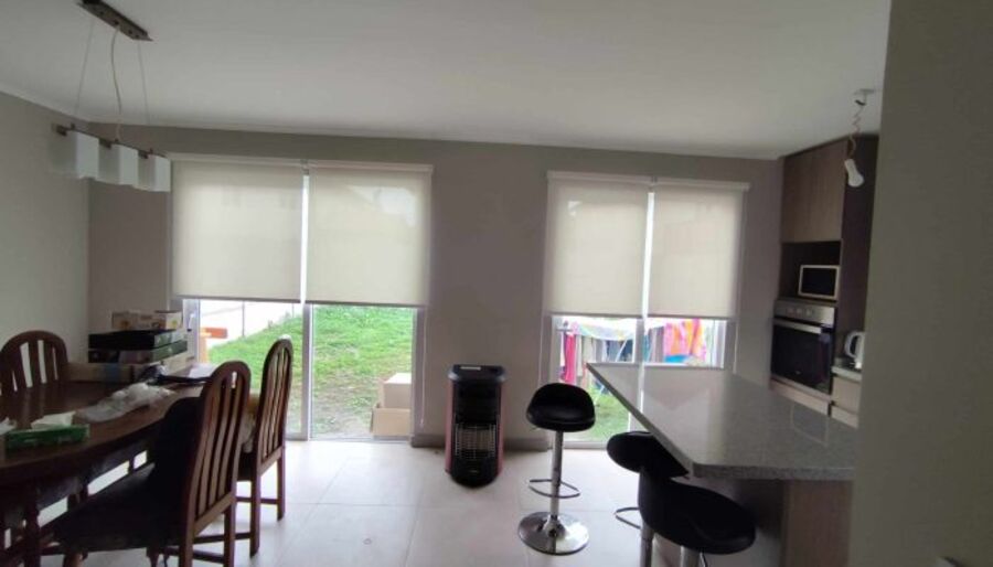 Solar screen Eco 3% — cortina a medida instalada, Winsol Santiago